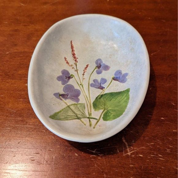 Salt Marsh Pottery Other - Salt Marsh Pottery Dartmouth MA Violets Bowl with hanger